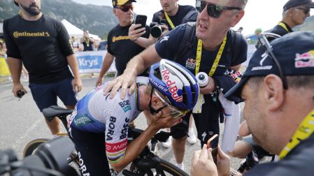 Remco Evenepoel criticó los controles en la madrugada