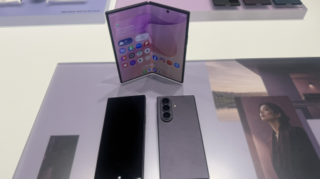 Samsung Galaxy Z Fold Ultra 8