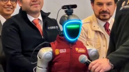 CeCi robot asistente