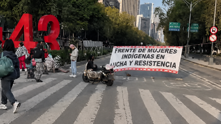 Bloquean Paseo de la Reforma