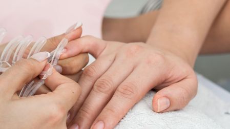 ¿Qué es mejor: uñas de gel, acrílicas, polygel o soft gel?