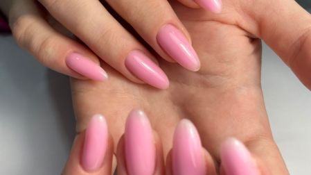 ¿Qué es mejor: uñas de gel, acrílicas, polygel o soft gel?
