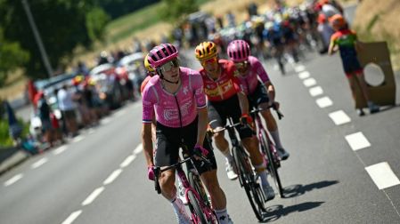 Alex Baudin del EF Education - Easypost se encuentra en el grupo de los fugados
