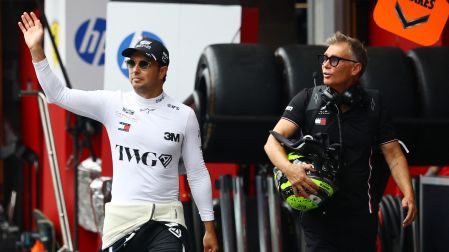 Sergio Pérez finalizó en el puesto 20 el viernes en Hungría.