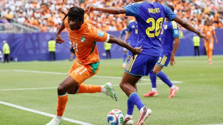 Diomandé en un partido del Mundial con Costa de Marfil