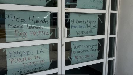 Mientras ambas partes mantienen sus posiciones, la mayoría de los policías municipales continúa concentrada en las instalaciones de Seguridad Pública