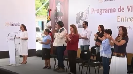 La Presidenta Claudia Sheinbaum entrega escrituras, créditos y viviendas en Xoxocotla