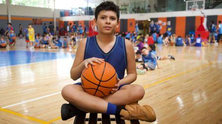 José Carlos Cervantes Reyes, de 11 años, aseguró que el campamento Hoops for Life le permitió mejorar su nivel dentro de la cancha y reforzar valores como el respeto, la empatía y la solidaridad.