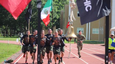 La Semar conmemoró 25 años de sus Fuerzas Especiales y Comandos Anfibios con actividades en la Heroica Escuela Naval Militar y la competencia “Reto Quachic”.