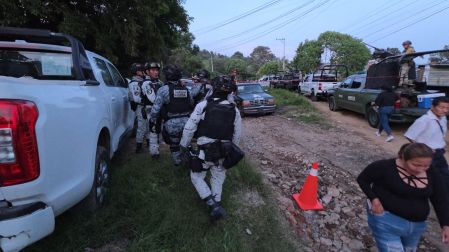 policías