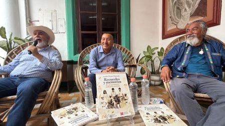 Antolín Vázquez preserva la lengua yoremnokki en Sonora usando redes sociales