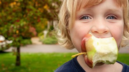 ¿Cómo saber si a un niño le faltan vitaminas?