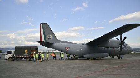 Fuerzas Armadas de México despliegan puente aéreo con ayuda humanitaria hacia Colombia tras el sismo
