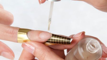 Remedios para reparar uñas dañadas por acrílico