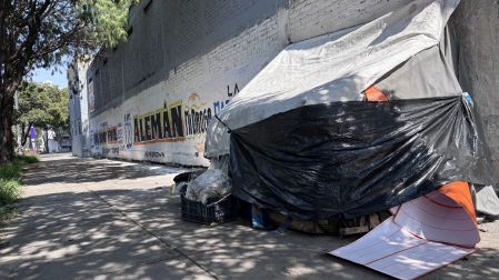Traumas, violencia, pérdida de redes de apoyo y falta de acceso a la salud mental son factores que llevan a la gente a la vida en la calle.