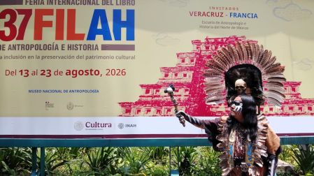 El INAH anunció que, aunque las salas del Museo Nacional de Antropología (MNA) no abrirán el día de hoy, sí habrá acceso al patio de dicho recinto, donde se llevan a cabo las actividades de la 37 Feria Internacional del Libro de Antropología e Historia.