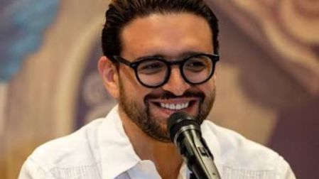 Pedro J. Fernández presenta La Hija del Pescador