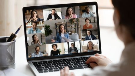 Microsoft Teams reúne reuniones, mensajes y archivos para trabajar a distancia.