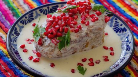 Cómo identificar los chiles en nogada falsos