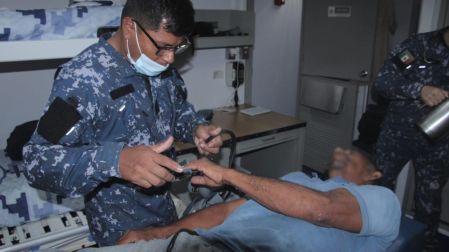 Ambos tripulantes recibieron valoración médica oportuna antes de ser entregados sanos y salvos a sus familiares en tierra.