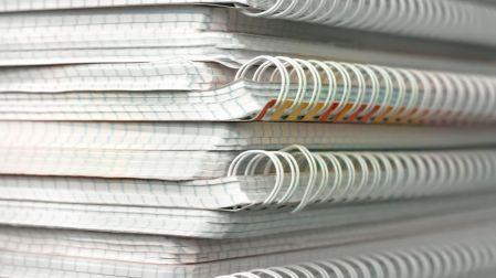 ¿Cómo hacer cuadernos nuevos reciclando los del año pasado?