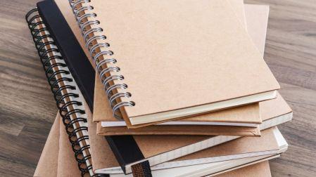 ¿Cómo hacer cuadernos nuevos reciclando los del año pasado?