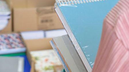 ¿Cómo hacer cuadernos nuevos reciclando los del año pasado?