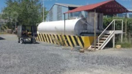 En total se aseguraron los 467 mil litros de petrolífero y los dos inmuebles que quedaron a disposición del agente del Ministerio Público de la Federación.