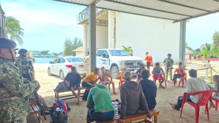 frente a Yucatán Semar rescata a 16 cubanos