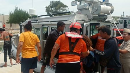 frente a Yucatán Semar rescata a 16 cubanos