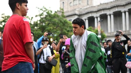 Las batallas se popularizan en medio del debate en México sobre la regulación de redes sociales y el uso de celulares dentro de las escuelas.