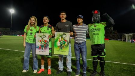 Homenaje para los Bravos campeones de Concacaf.