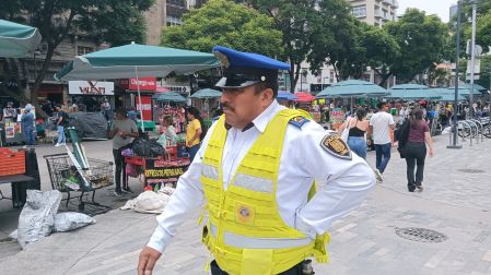 La Alameda Central amaneció sin ambulantes en sus pasillos