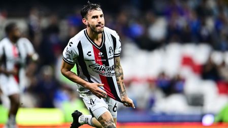 Así festejó Edgar Zaldívar el 0-1 al minuto 30 del Cruz Azul - Atlas, jornada 5 del Torneo Apertura 2026 de la Liga MX