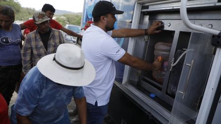 llevan agua potable al sur de Nuevo León