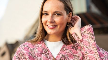 La primogénita de Haakon VIII y Mette-Marit ha tenido una preparación marcada por la educación, el deporte y el servicio militar.
