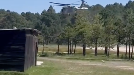 La Secretaría de la Defensa Nacional informó que las siete personas que viajaban a bordo resultaron con contusiones leves.