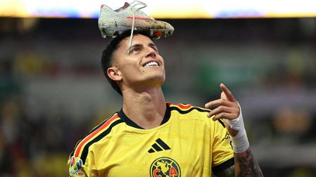Brian Rodríguez entró en el segundo tiempo, marcó gol y fue el Jugador del Partido ante Puebla