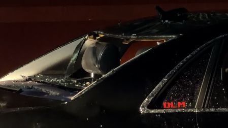 Vehículo dañado tras explosivo en Comandancia