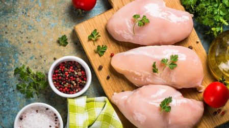 Receta de pollo encacahuatado: fácil y tradicional