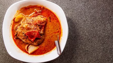 Receta de pollo encacahuatado: fácil y tradicional