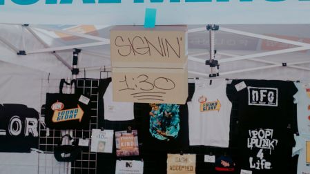 Así fue la carpa de New Found Glory en EU.