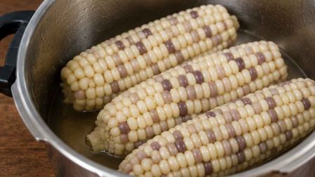 Cómo cocer elotes en olla exprés