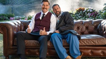 Adam Sandler sorprendió a Travis Kelce al oficiar su boda con Taylor Swift en una ceremonia íntima y llena de momentos inolvidables.