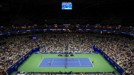 El Arthur Ashe lucío repleto para el partido de las hermanas WIlliams.