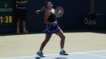 Mirra Andreeva eliminó a la checa Nikola Bartunkova por 6-2 y 7-6 (7/5) en el US Open 2026