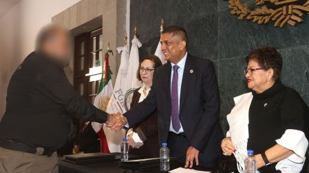 La FGR reconoció a 39 agentes Ernestina Godoy