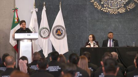 La FGR reconoció a 39 agentes Ernestina Godoy