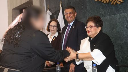 La FGR reconoció a 39 agentes Ernestina Godoy