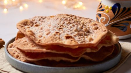 Buñuelos con tortillas de harina, una versión fácil de los de rodilla